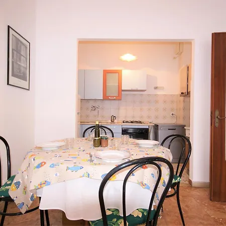 Kennedy 2 Apartment *